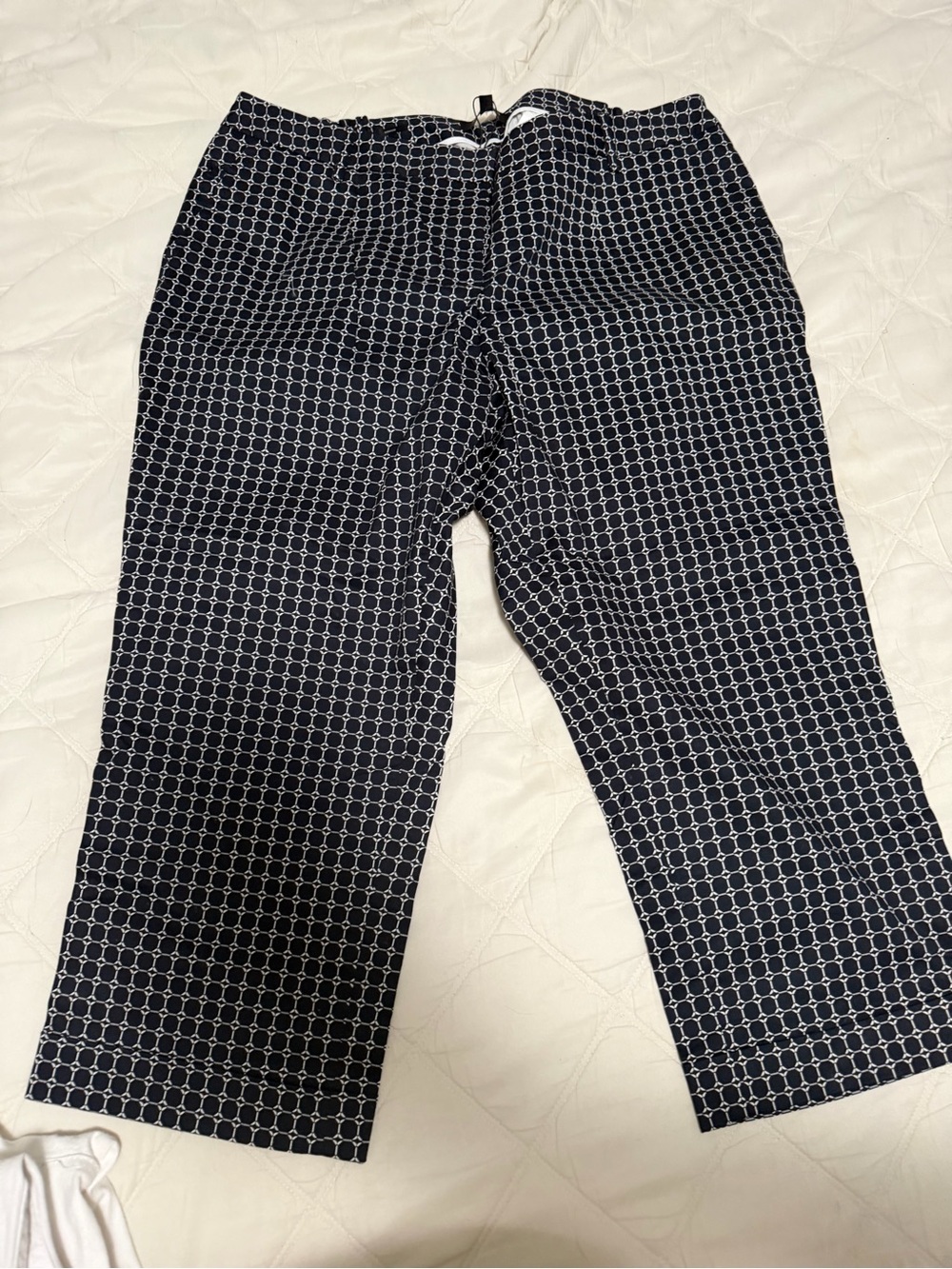 Talbots Navy and White Geometric cropped pants